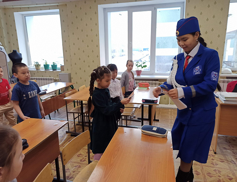«Посвящение первоклассников в юные пешеходы»