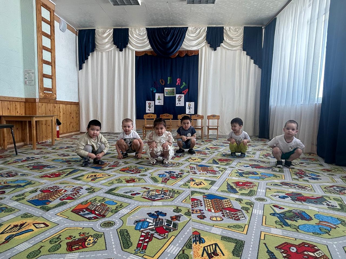 Игра с детьми ««Деревья и кустарники»